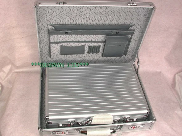 Briefcase set — view 2
